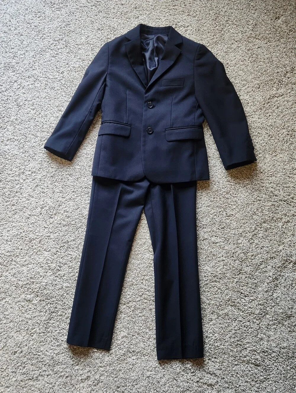 Joey Couture Boy's size 5 navy blue suit